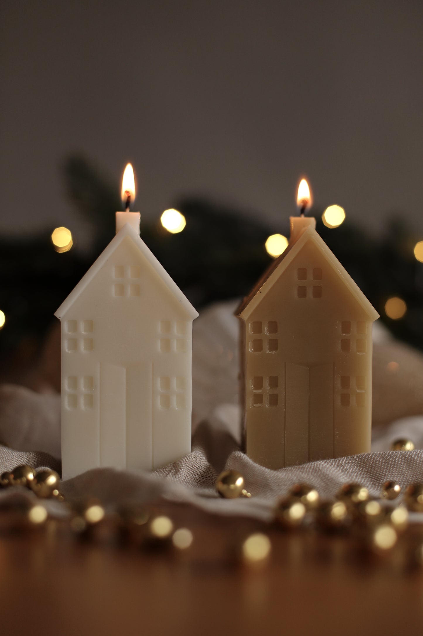Christmas Townhouse Candle