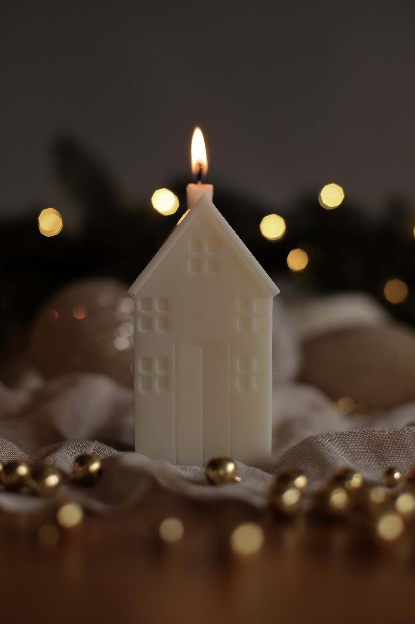 Christmas Townhouse Candle