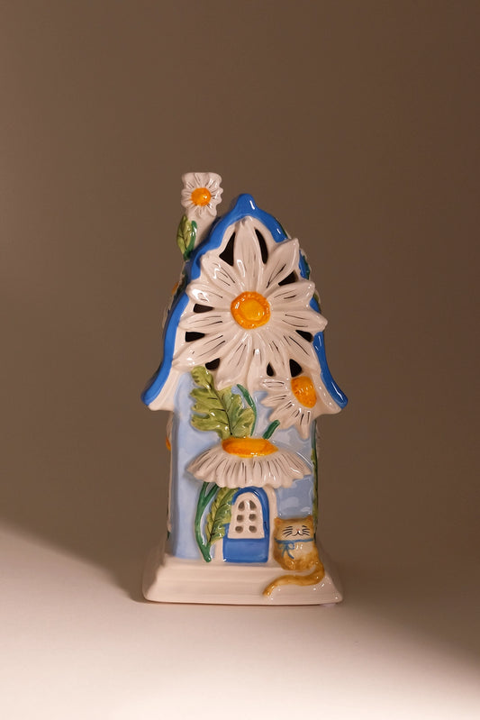 Daisy Garden Cottage - Arriving in Store Late May