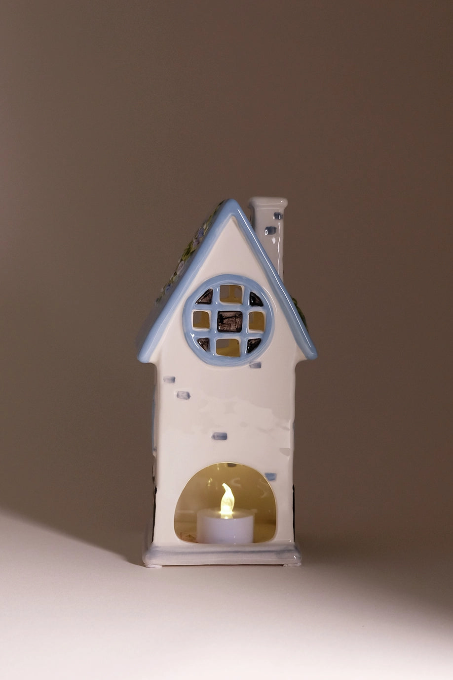 Daisy Garden Cottage - Arriving in Store Late May