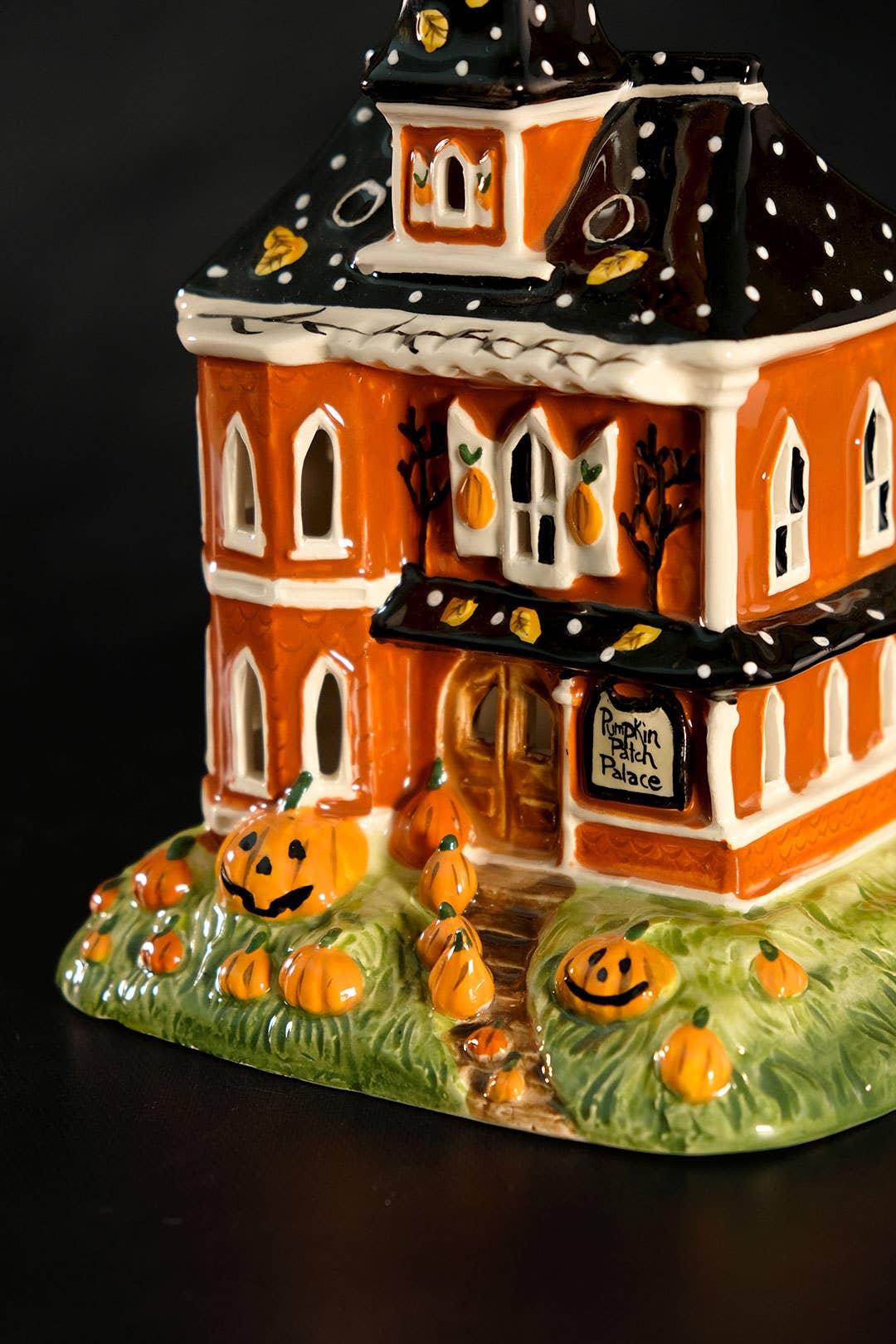 Pumpkin Patch Candle House - Arriving in Store September
