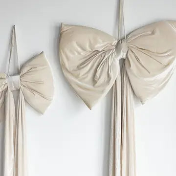Manor House Grand Cream Velvet Bow