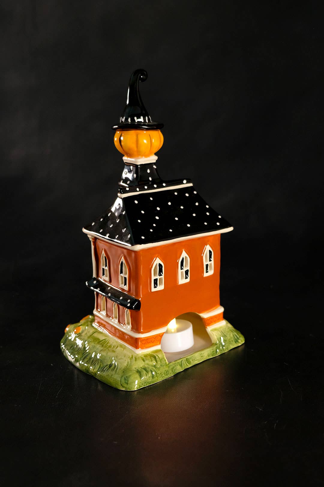 Pumpkin Patch Candle House - Arriving in Store September