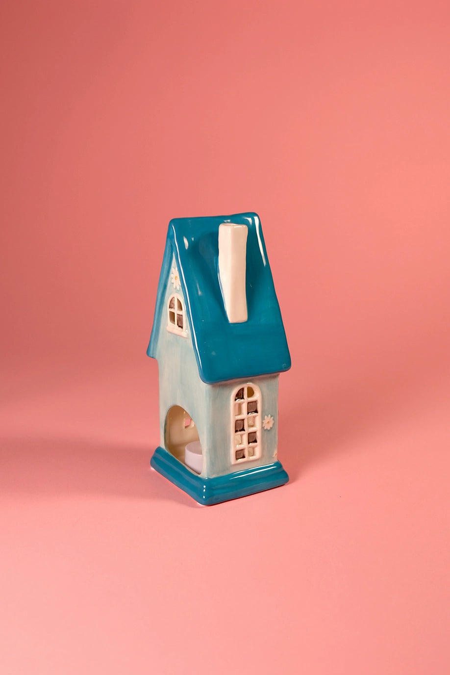 The Daisy and Dragonfly Flowers Cottage - Arriving in Store Late May